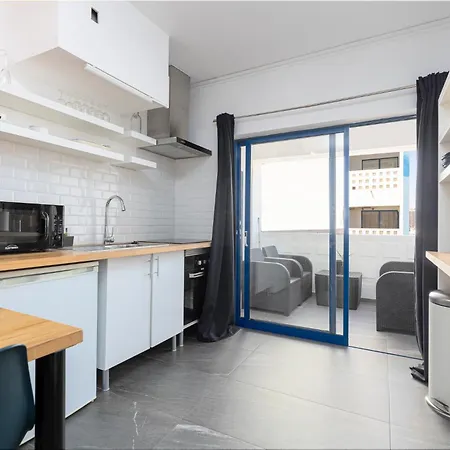 Da Rocha Modern 1 Bed アパート