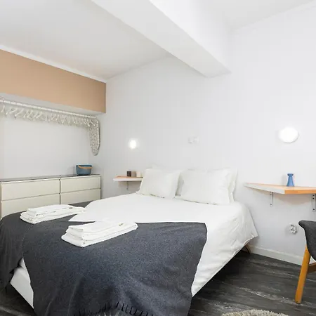 Da Rocha Modern 1 Bed