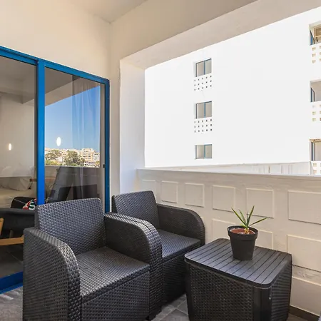 Da Rocha Modern 1 Bed *